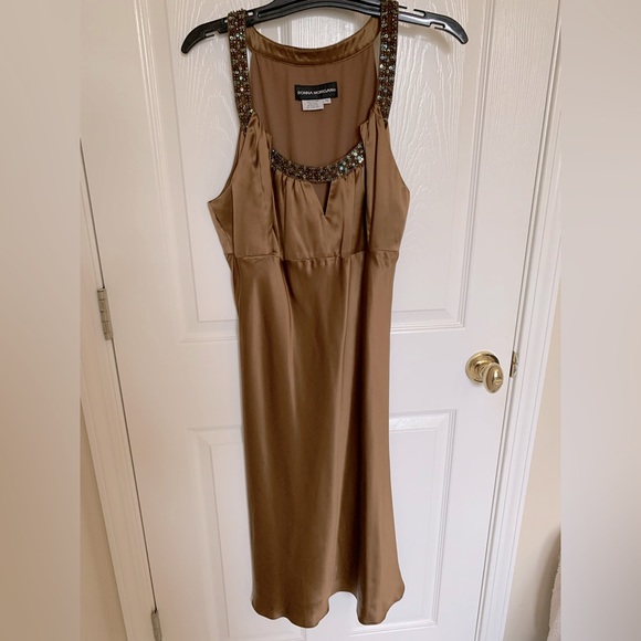 Donna Morgan Dresses & Skirts - NWT Donna Morgan 💯% Silk Dress Chocolate Midi Sleeveless Beaded Neckline 12